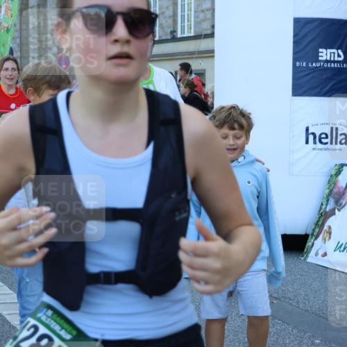 01.09.2024 - BARMER Alsterlauf Strokosch-Dieckow http://msf.ph/oto/6891426 01.09.2024 10:14:39 Ziel 2046, 2120, 2690, 2753, 2777, 3556, 3618, 3782, 3970, 4285, 4520, 4705, 4714, 5031, 5214, 5220 meine-sportfotos.de