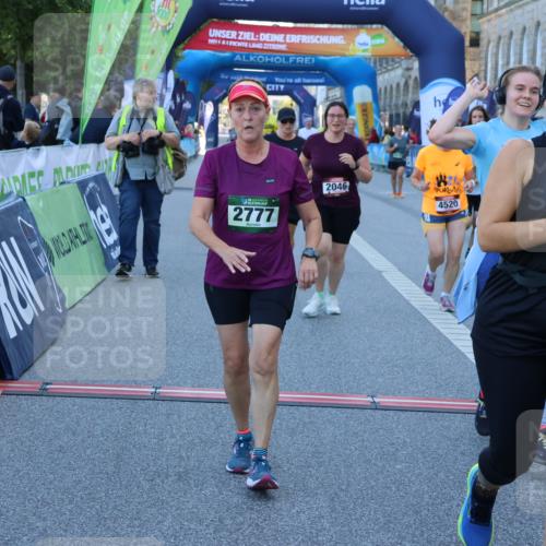 01.09.2024 - BARMER Alsterlauf Strokosch-Dieckow http://msf.ph/oto/6891430 01.09.2024 10:14:41 Ziel 2046, 2120, 2690, 2753, 2777, 3326, 3556, 3618, 3782, 3970, 4520, 4705, 4714, 5030, 5214 meine-sportfotos.de