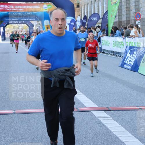 01.09.2024 - BARMER Alsterlauf Strokosch-Dieckow http://msf.ph/oto/6891462 01.09.2024 10:14:55 Ziel 2014, 2015, 2705, 3579, 4422, 4767, 5019, 5211, 8015, 8400 meine-sportfotos.de