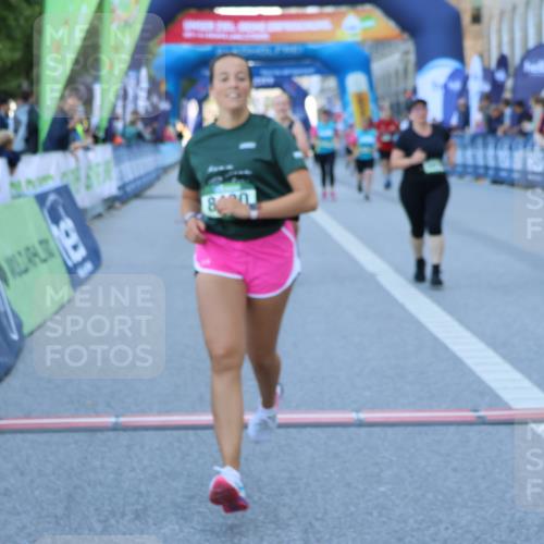 01.09.2024 - BARMER Alsterlauf Strokosch-Dieckow http://msf.ph/oto/6891482 01.09.2024 10:15:03 Ziel 3336, 3415, 4422, 5019, 5211, 8015, 8150, 8400 meine-sportfotos.de