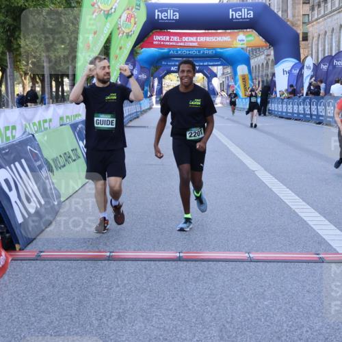 01.09.2024 - BARMER Alsterlauf Strokosch-Dieckow http://msf.ph/oto/6891503 01.09.2024 10:25:21 Ziel 2201, 2240, 8291 meine-sportfotos.de