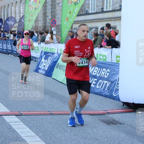 01.09.2024 - BARMER Alsterlauf Strokosch-Dieckow http://msf.ph/oto/6891504 01.09.2024 10:15:15 Ziel 2258, 2414, 2493, 2497, 3108, 3109, 3258, 3424 meine-sportfotos.de