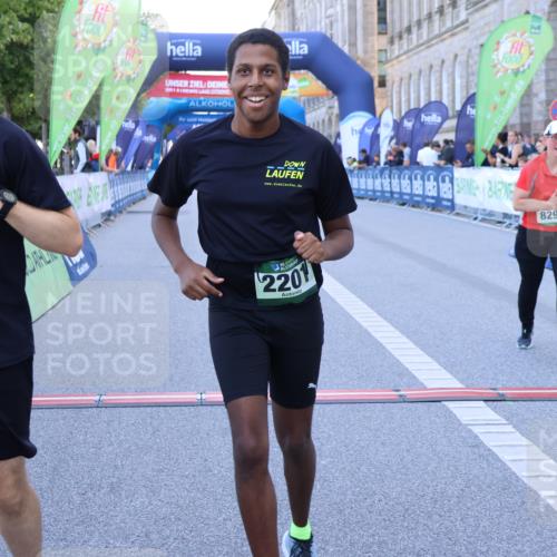 01.09.2024 - BARMER Alsterlauf Strokosch-Dieckow http://msf.ph/oto/6891514 01.09.2024 10:25:23 Ziel 2201, 2240, 2365, 4044, 8291 meine-sportfotos.de