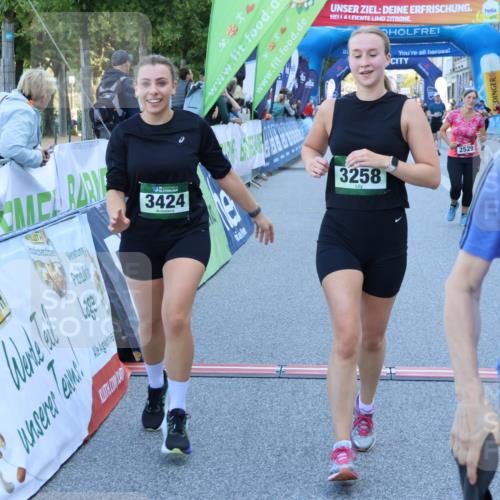 01.09.2024 - BARMER Alsterlauf Strokosch-Dieckow http://msf.ph/oto/6891523 01.09.2024 10:15:24 Ziel 2493, 2497, 2529, 3091, 3108, 3109, 3258, 3424, 3873, 4340, 4484, 4526, 4701, 5217 meine-sportfotos.de