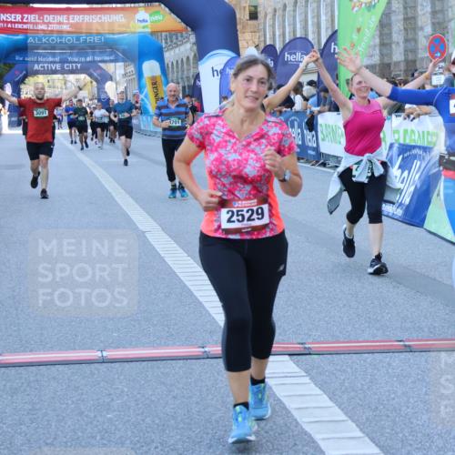 01.09.2024 - BARMER Alsterlauf Strokosch-Dieckow http://msf.ph/oto/6891529 01.09.2024 10:15:28 Ziel 2529, 3080, 3091, 3873, 4340, 4484, 4526, 4701, 5217 meine-sportfotos.de