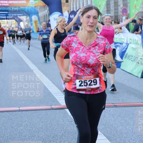 01.09.2024 - BARMER Alsterlauf Strokosch-Dieckow http://msf.ph/oto/6891533 01.09.2024 10:15:29 Ziel 2529, 3080, 3091, 3873, 4340, 4447, 4448, 4484, 4526, 4701, 5217 meine-sportfotos.de