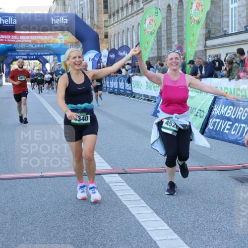 01.09.2024 - BARMER Alsterlauf Strokosch-Dieckow http://msf.ph/oto/6891537 01.09.2024 10:15:30 Ziel 2529, 3080, 3091, 3873, 4340, 4447, 4448, 4484, 4526, 4701, 5130 meine-sportfotos.de