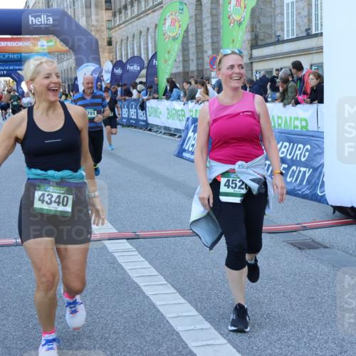 01.09.2024 - BARMER Alsterlauf Strokosch-Dieckow http://msf.ph/oto/6891541 01.09.2024 10:15:31 Ziel 2529, 3080, 3091, 3873, 4340, 4447, 4448, 4484, 4526, 4701, 5130 meine-sportfotos.de