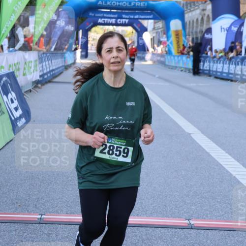 01.09.2024 - BARMER Alsterlauf Strokosch-Dieckow http://msf.ph/oto/6891565 01.09.2024 10:25:48 Ziel 2859 meine-sportfotos.de