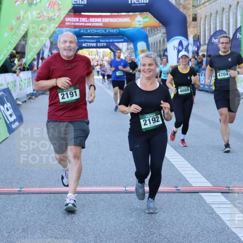 01.09.2024 - BARMER Alsterlauf Strokosch-Dieckow http://msf.ph/oto/6891573 01.09.2024 10:15:44 Ziel 2191, 2192, 2327, 2636, 3254, 3309, 3659, 3734, 3866, 4669, 4704 meine-sportfotos.de