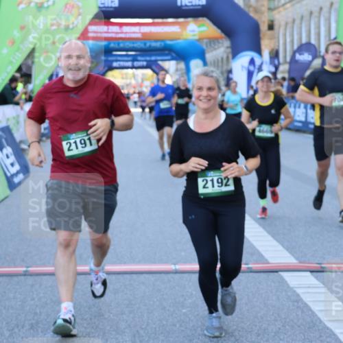 01.09.2024 - BARMER Alsterlauf Strokosch-Dieckow http://msf.ph/oto/6891575 01.09.2024 10:15:45 Ziel 2191, 2192, 2327, 2636, 3254, 3309, 3659, 3734, 3866, 4669, 4704 meine-sportfotos.de