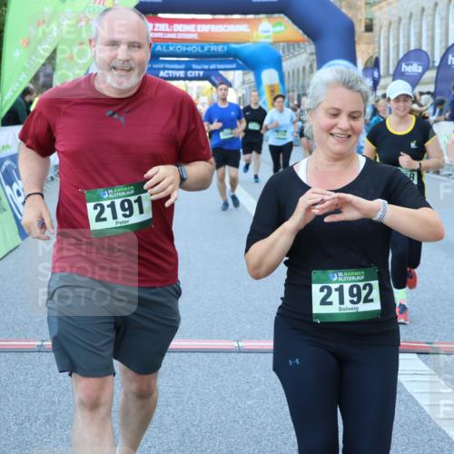01.09.2024 - BARMER Alsterlauf Strokosch-Dieckow http://msf.ph/oto/6891577 01.09.2024 10:15:45 Ziel 2191, 2192, 2327, 2636, 3254, 3309, 3659, 3734, 3866, 4669, 4704 meine-sportfotos.de