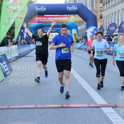 01.09.2024 - BARMER Alsterlauf Strokosch-Dieckow http://msf.ph/oto/6891579 01.09.2024 10:15:49 Ziel 2327, 2636, 3254, 3309, 3659, 3734, 3866, 4990 meine-sportfotos.de