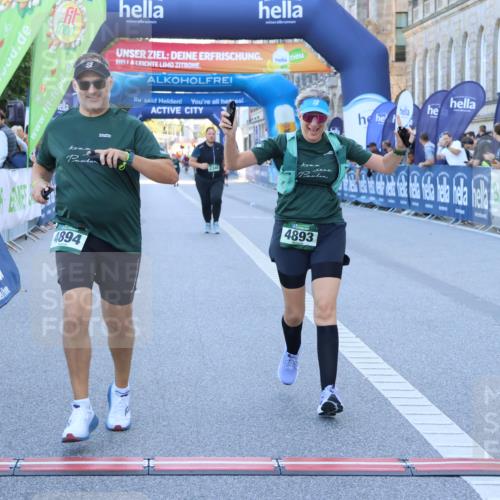 01.09.2024 - BARMER Alsterlauf Strokosch-Dieckow http://msf.ph/oto/6891582 01.09.2024 10:26:09 Ziel 2340, 4613, 4893, 4894 meine-sportfotos.de