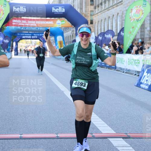 01.09.2024 - BARMER Alsterlauf Strokosch-Dieckow http://msf.ph/oto/6891589 01.09.2024 10:26:10 Ziel 2340, 4613, 4893, 4894 meine-sportfotos.de