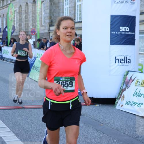 01.09.2024 - BARMER Alsterlauf Strokosch-Dieckow http://msf.ph/oto/6891594 01.09.2024 10:15:54 Ziel 2065, 2636, 3309, 3659, 4990, 8052 meine-sportfotos.de