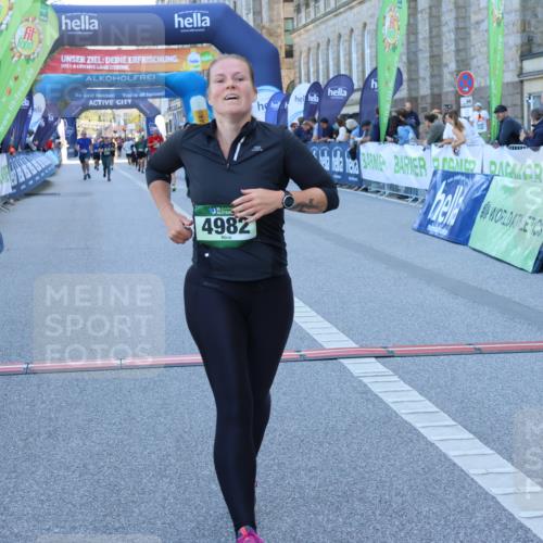 01.09.2024 - BARMER Alsterlauf Strokosch-Dieckow http://msf.ph/oto/6891620 01.09.2024 10:16:12 Ziel 2269, 3506, 3674, 4905, 4982 meine-sportfotos.de