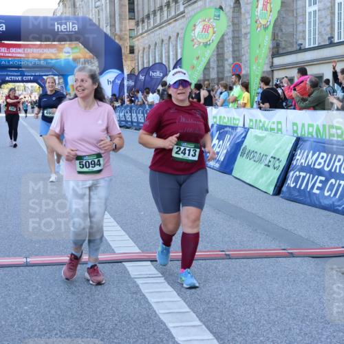 01.09.2024 - BARMER Alsterlauf Strokosch-Dieckow http://msf.ph/oto/6891657 01.09.2024 10:27:10 Ziel 2413, 3761, 4091, 4960, 5094 meine-sportfotos.de