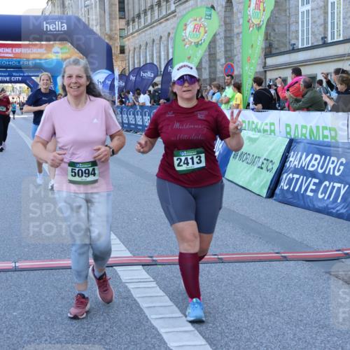 01.09.2024 - BARMER Alsterlauf Strokosch-Dieckow http://msf.ph/oto/6891659 01.09.2024 10:27:10 Ziel 2413, 3761, 4091, 4960, 5094 meine-sportfotos.de