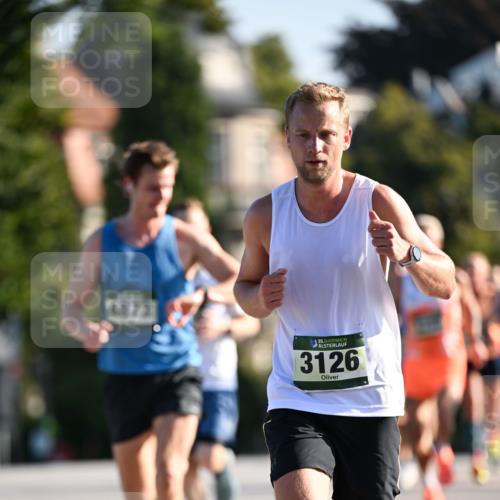 01.09.2024 - BARMER Alsterlauf Dr. Thomas Lammeyer http://msf.ph/oto/6891686 01.09.2024 09:22:29 Laufen 6873, 35, 3126 meine-sportfotos.de