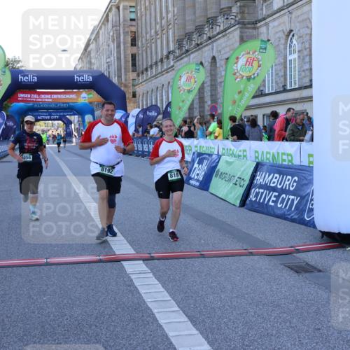 01.09.2024 - BARMER Alsterlauf Strokosch-Dieckow http://msf.ph/oto/6891810 01.09.2024 10:27:21 Ziel 5056, 8191, 8192, 8193 meine-sportfotos.de