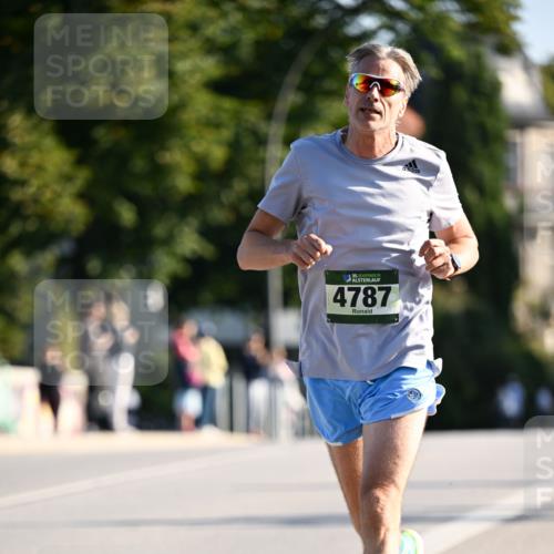 01.09.2024 - BARMER Alsterlauf Dr. Thomas Lammeyer http://msf.ph/oto/6891828 01.09.2024 09:22:54 Laufen 35, 4787 meine-sportfotos.de