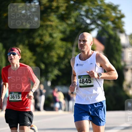 01.09.2024 - BARMER Alsterlauf Dr. Thomas Lammeyer http://msf.ph/oto/6891873 01.09.2024 09:23:03 Laufen 3615, 35, 4845 meine-sportfotos.de