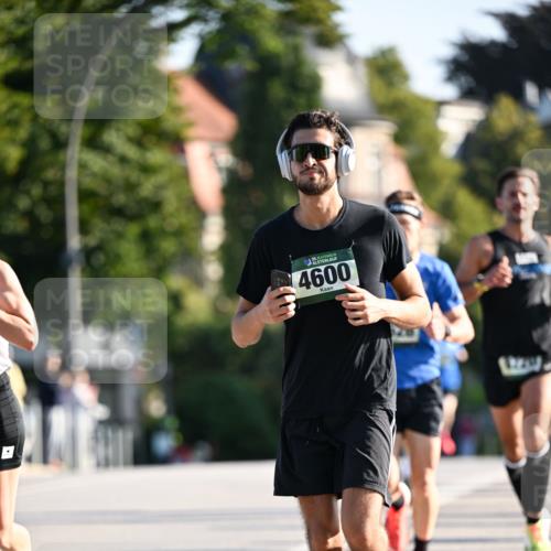 01.09.2024 - BARMER Alsterlauf Dr. Thomas Lammeyer http://msf.ph/oto/6892171 01.09.2024 09:24:01 Laufen 4600, 1220 meine-sportfotos.de