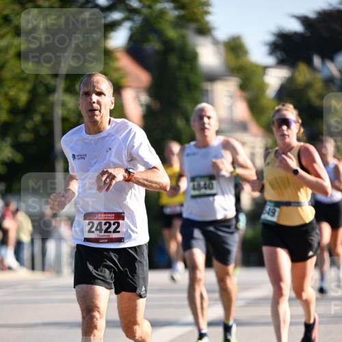 01.09.2024 - BARMER Alsterlauf Dr. Thomas Lammeyer http://msf.ph/oto/6892419 01.09.2024 09:24:45 Laufen 135, 2422, 4840, 649 meine-sportfotos.de