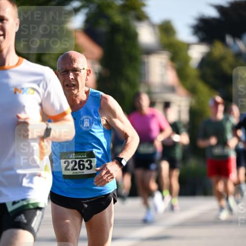 01.09.2024 - BARMER Alsterlauf Dr. Thomas Lammeyer http://msf.ph/oto/6893000 01.09.2024 09:26:22 Laufen 22, 35, 2263 meine-sportfotos.de