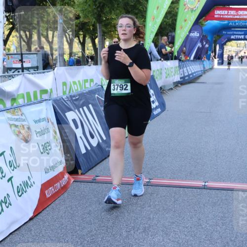 01.09.2024 - BARMER Alsterlauf Strokosch-Dieckow http://msf.ph/oto/6893233 01.09.2024 10:29:56 Ziel 2449, 2804, 2805, 2806, 2807, 2812, 3792 meine-sportfotos.de