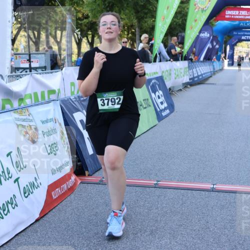 01.09.2024 - BARMER Alsterlauf Strokosch-Dieckow http://msf.ph/oto/6893244 01.09.2024 10:29:56 Ziel 2449, 2804, 2805, 2806, 2807, 2812, 3792 meine-sportfotos.de