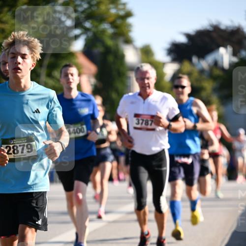 01.09.2024 - BARMER Alsterlauf Dr. Thomas Lammeyer http://msf.ph/oto/6893306 01.09.2024 09:27:11 Laufen 35, 2879, 1400, 3787 meine-sportfotos.de