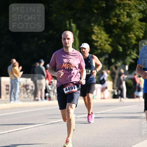01.09.2024 - BARMER Alsterlauf Dr. Thomas Lammeyer http://msf.ph/oto/6893347 01.09.2024 09:27:17 Laufen 4491 meine-sportfotos.de