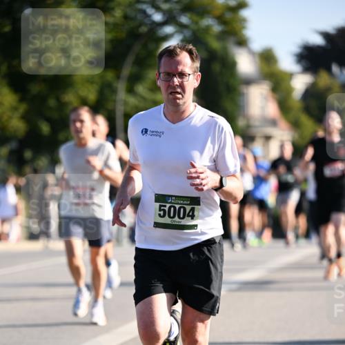 01.09.2024 - BARMER Alsterlauf Dr. Thomas Lammeyer http://msf.ph/oto/6893384 01.09.2024 09:27:24 Laufen 35, 5004 meine-sportfotos.de