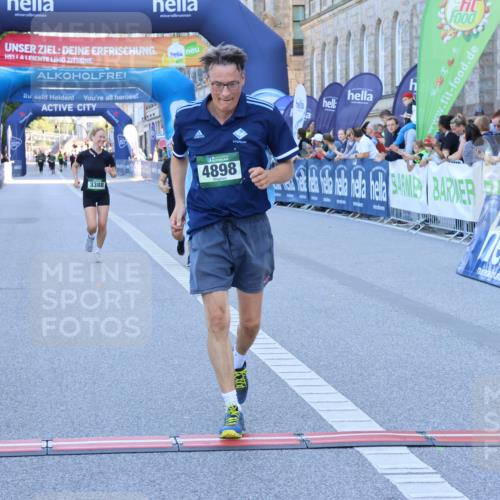 01.09.2024 - BARMER Alsterlauf Strokosch-Dieckow http://msf.ph/oto/6893540 01.09.2024 10:31:01 Ziel 3387, 3388, 4898 meine-sportfotos.de