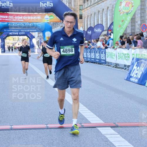 01.09.2024 - BARMER Alsterlauf Strokosch-Dieckow http://msf.ph/oto/6893554 01.09.2024 10:31:02 Ziel 3387, 3388, 4898 meine-sportfotos.de