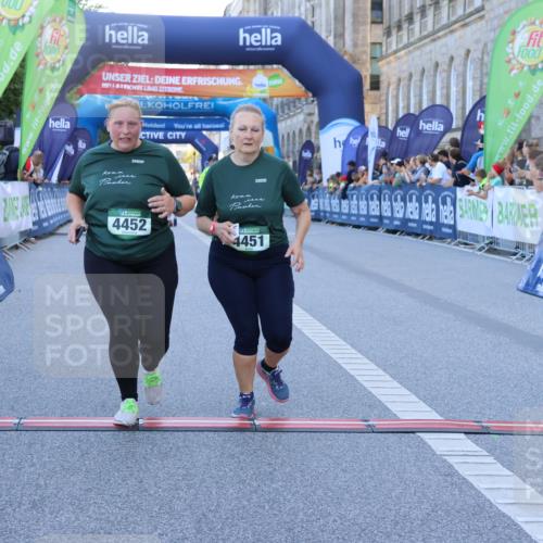 01.09.2024 - BARMER Alsterlauf Strokosch-Dieckow http://msf.ph/oto/6893702 01.09.2024 10:31:47 Ziel 4451, 4452 meine-sportfotos.de