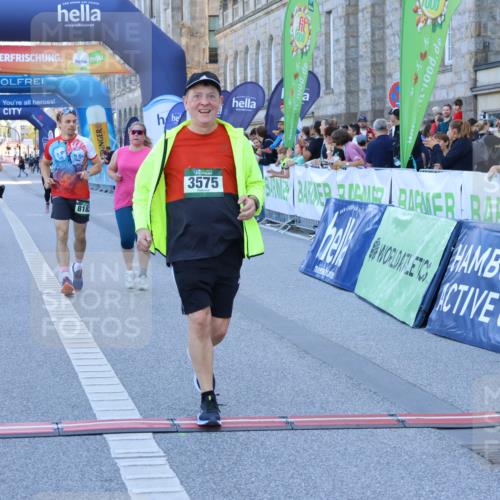 01.09.2024 - BARMER Alsterlauf Strokosch-Dieckow http://msf.ph/oto/6893769 01.09.2024 10:31:58 Ziel 3575, 4914, 5103, 8152, 8183 meine-sportfotos.de