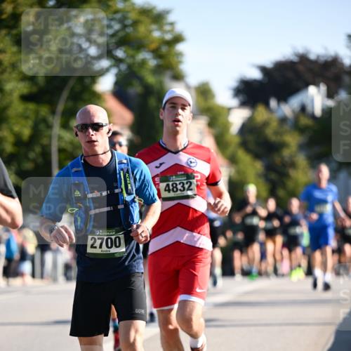 01.09.2024 - BARMER Alsterlauf Dr. Thomas Lammeyer http://msf.ph/oto/6893774 01.09.2024 09:28:33 Laufen 135, 2700, 4832 meine-sportfotos.de