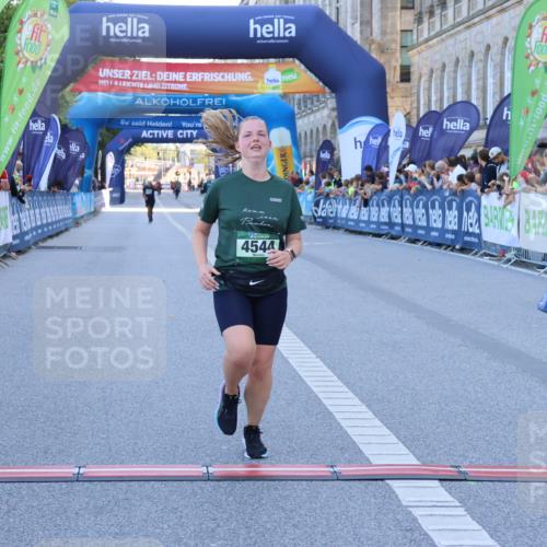 01.09.2024 - BARMER Alsterlauf Strokosch-Dieckow http://msf.ph/oto/6894108 01.09.2024 10:33:06 Ziel 4544 meine-sportfotos.de