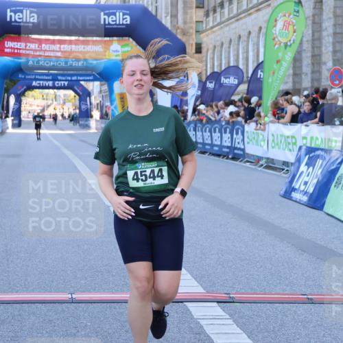 01.09.2024 - BARMER Alsterlauf Strokosch-Dieckow http://msf.ph/oto/6894145 01.09.2024 10:33:07 Ziel 4544 meine-sportfotos.de