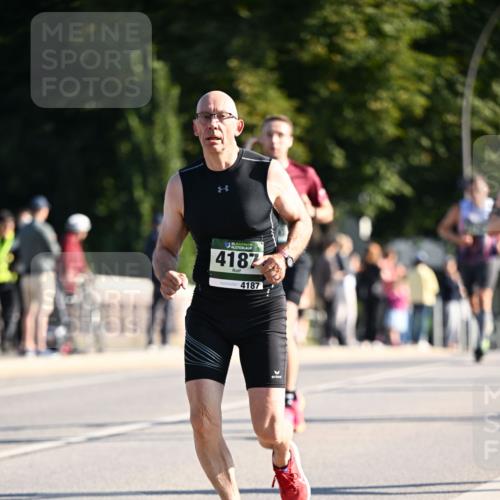 01.09.2024 - BARMER Alsterlauf Dr. Thomas Lammeyer http://msf.ph/oto/6895035 01.09.2024 09:32:00 Laufen 35, 4182, 4187 meine-sportfotos.de