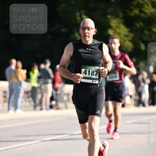 01.09.2024 - BARMER Alsterlauf Dr. Thomas Lammeyer http://msf.ph/oto/6895037 01.09.2024 09:32:00 Laufen 35, 4187, 4187 meine-sportfotos.de