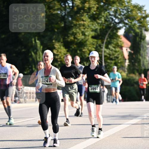 01.09.2024 - BARMER Alsterlauf Dr. Thomas Lammeyer http://msf.ph/oto/6895059 01.09.2024 09:32:04 Laufen 8166, 324, 3241, 3997 meine-sportfotos.de