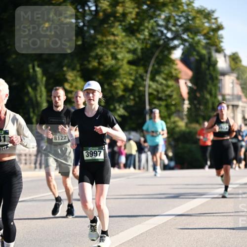 01.09.2024 - BARMER Alsterlauf Dr. Thomas Lammeyer http://msf.ph/oto/6895062 01.09.2024 09:32:04 Laufen 11, 3241, 8122, 3997 meine-sportfotos.de