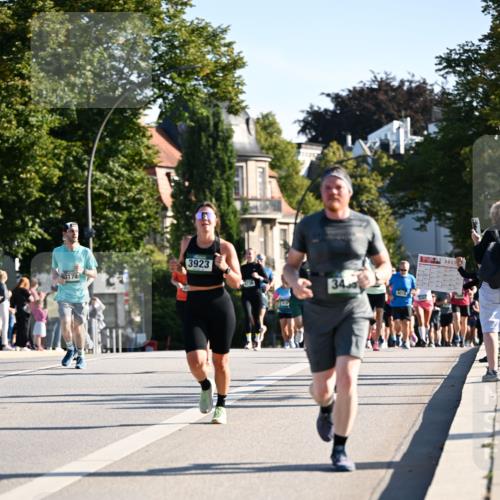 01.09.2024 - BARMER Alsterlauf Dr. Thomas Lammeyer http://msf.ph/oto/6895067 01.09.2024 09:32:05 Laufen 3923, 3174, 343, 2017 meine-sportfotos.de