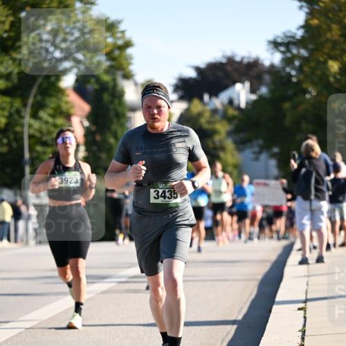 01.09.2024 - BARMER Alsterlauf Dr. Thomas Lammeyer http://msf.ph/oto/6895076 01.09.2024 09:32:06 Laufen 3923, 3435 meine-sportfotos.de