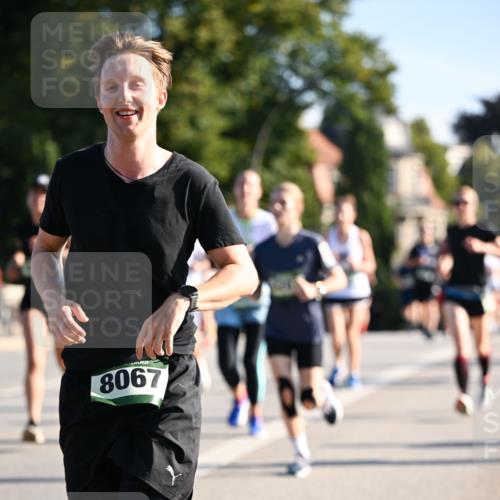 01.09.2024 - BARMER Alsterlauf Dr. Thomas Lammeyer http://msf.ph/oto/6895389 01.09.2024 09:32:47 Laufen 8067 meine-sportfotos.de