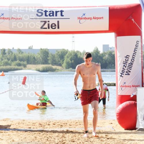 01.09.2024 - 17. Tribühne Triathlon Luisa Fischer http://msf.ph/oto/6895421 01.09.2024 11:11:17 Schwimmen 349 meine-sportfotos.de